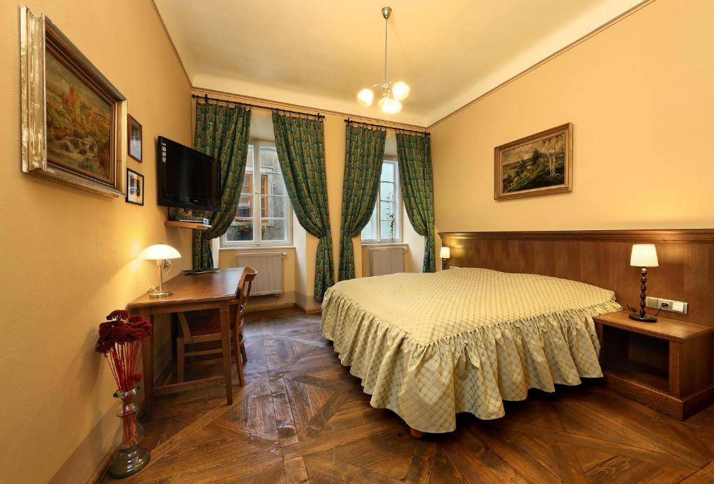 Hotel Edward Kelly Český Krumlov الغرفة الصورة
